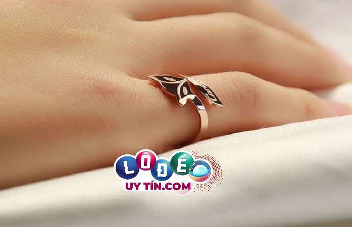 Mơ thấy nhẫn vàng tốt hay xấu, đánh đề con gì?